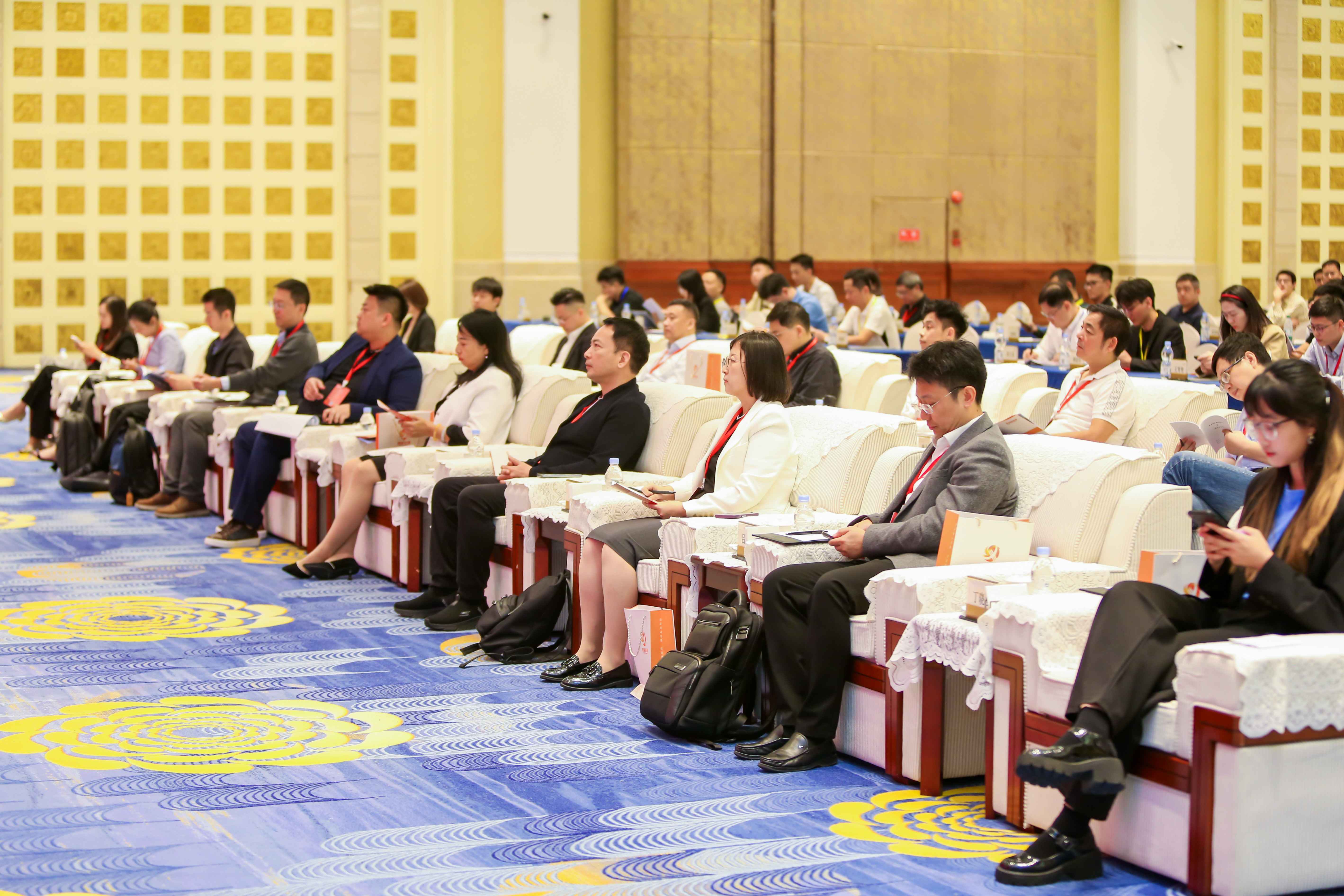 促进数实融合协同发展 专家建议构建数据信任机制形成各方信赖的数据共享环境