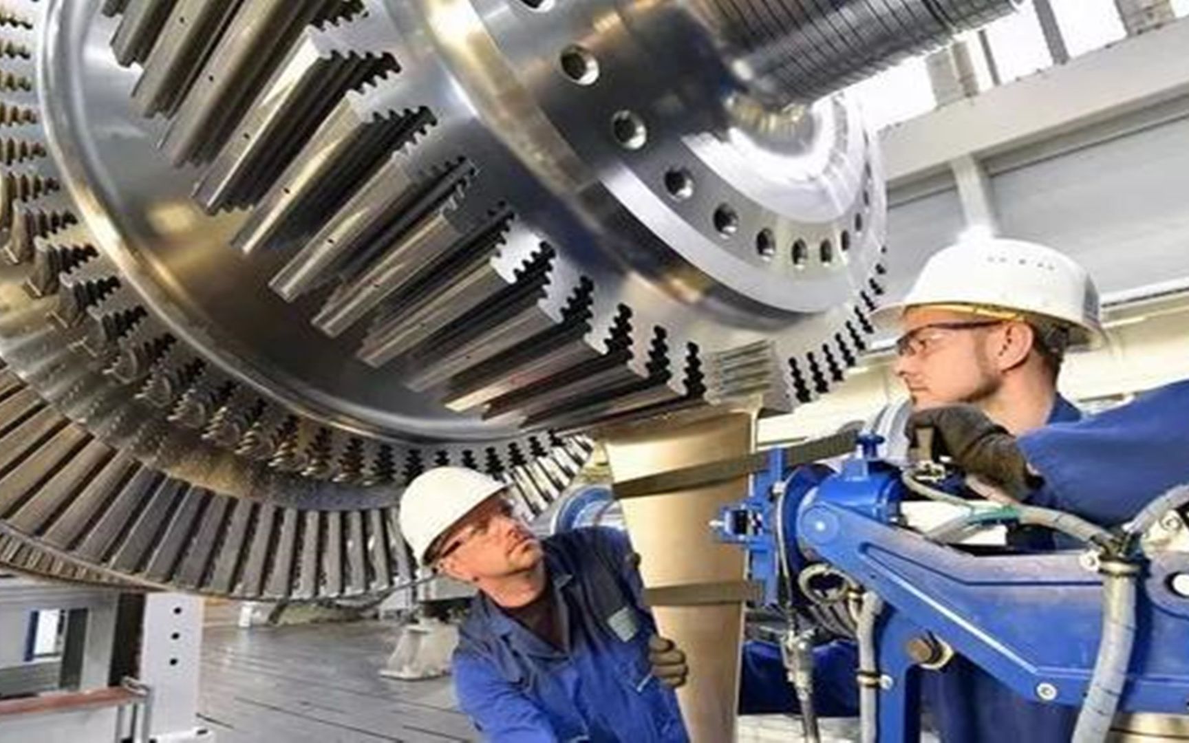 机械行业周报：看好人形机器人、工程机械与船舶