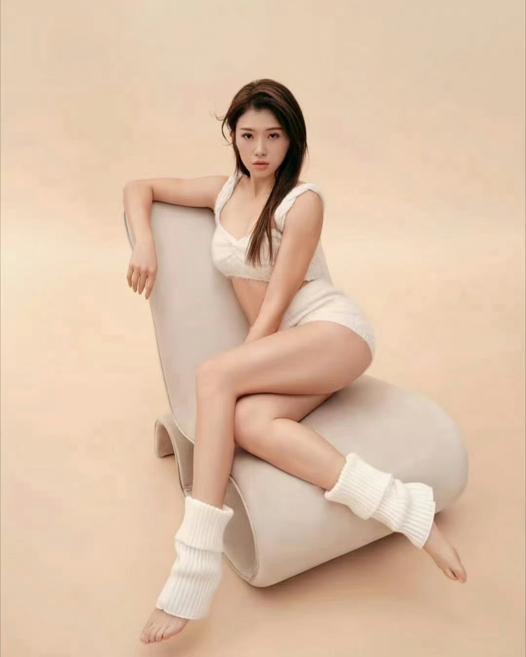 女主播模仿吴艳妮引热议,已有一企业抢注吴艳妮商标被罚5000