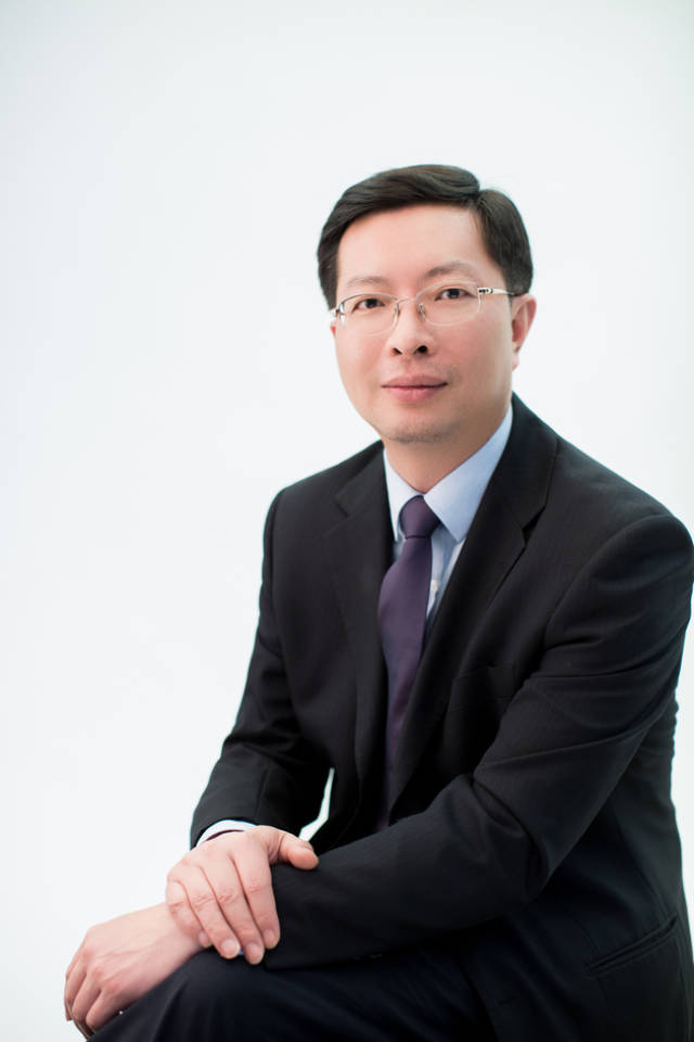 王晖辞任成都银行行长继续担任董事长 新聘行长王涛来自工行四川分行