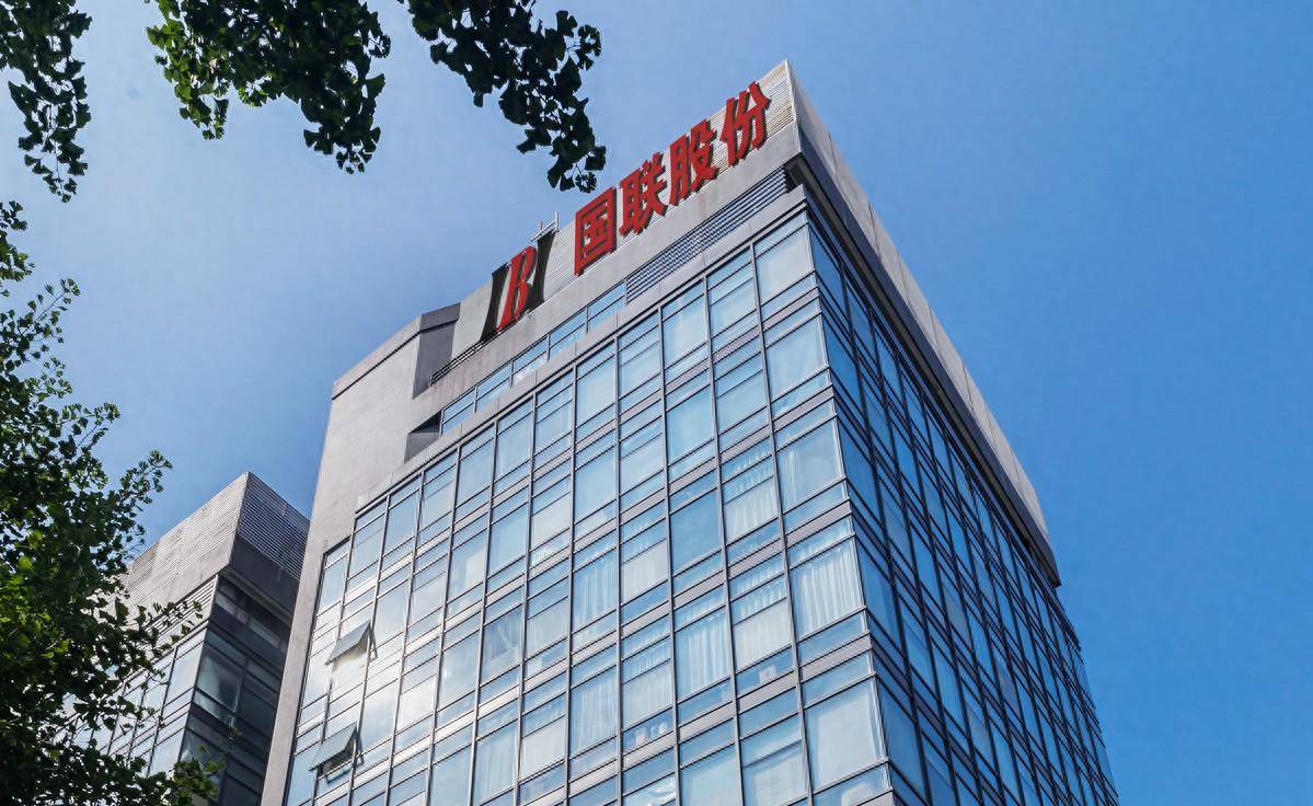 华曙高科：有关公司客户情况，请以公司披露的公告为准