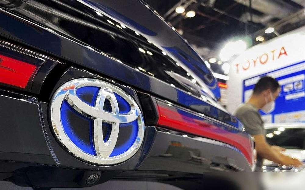 新能源板块行业信息点评：11月电车需求向上，以旧换新申请破500万份