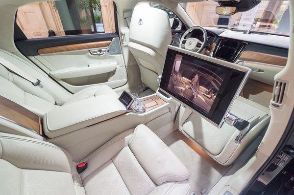 李书福卸任济底科技董事长，仍为第一大股东