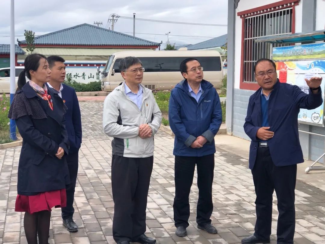 华海诚科：有知名机构千合资本参与的多家机构于1月16日调研我司