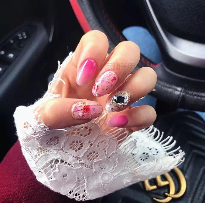 春节前美甲生意火热！企查查：半月已注册近万家相关企业