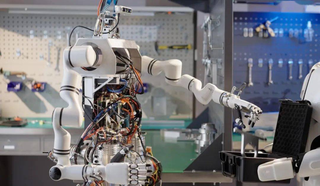 景业智能：公司已完成四足和人形机器人的研发立项，并制定了详细的研发规划