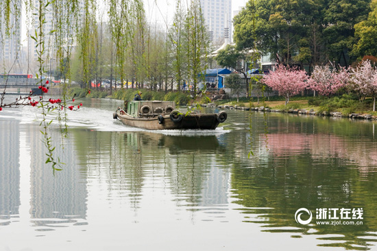 国务院：大力推进河湖生态保护与建设，支持地方补齐环境基础设施短板，核准浙江三门三期工程等核电项目