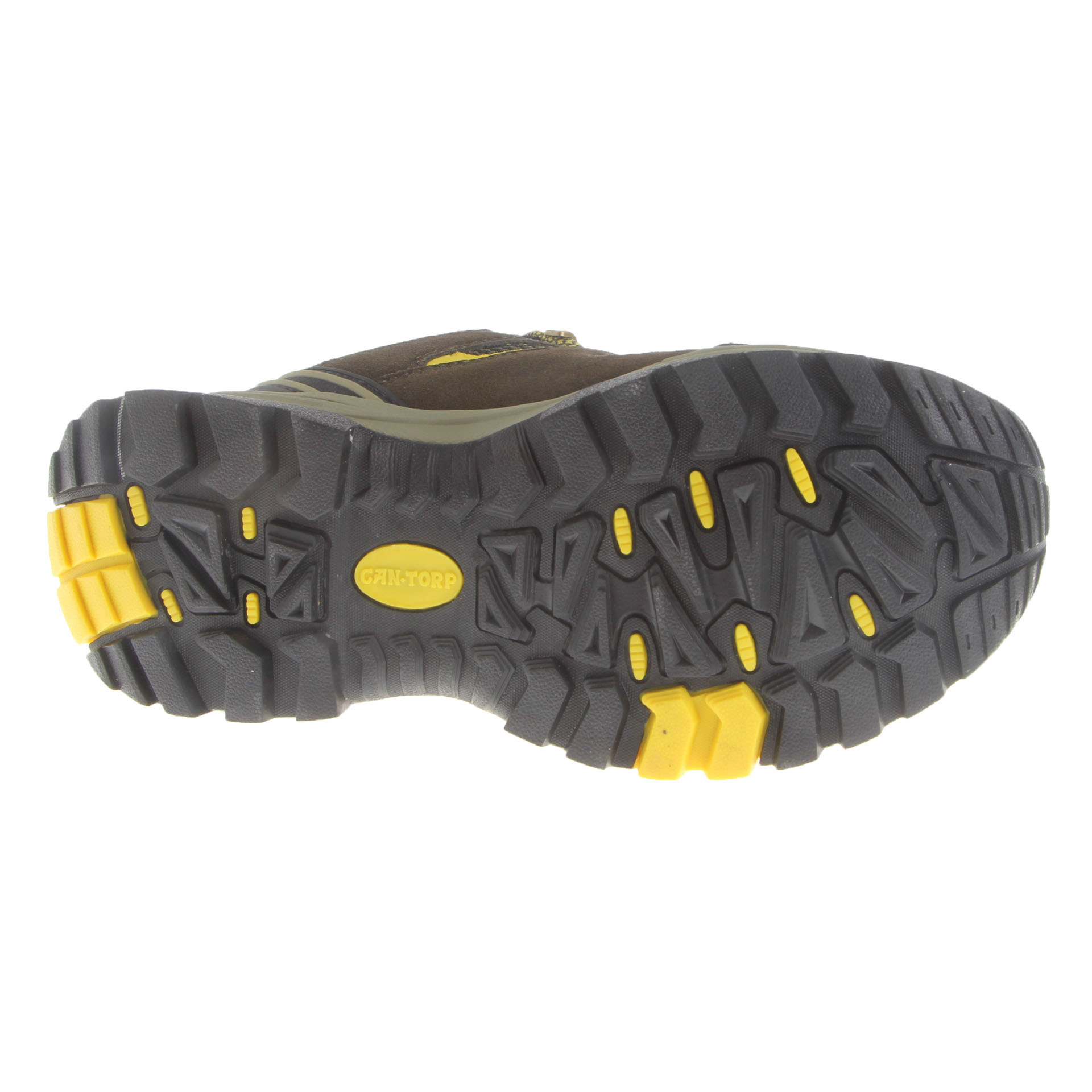 两大巨头加入户外运动鞋争夺战！户外运动企业聚集一线城市