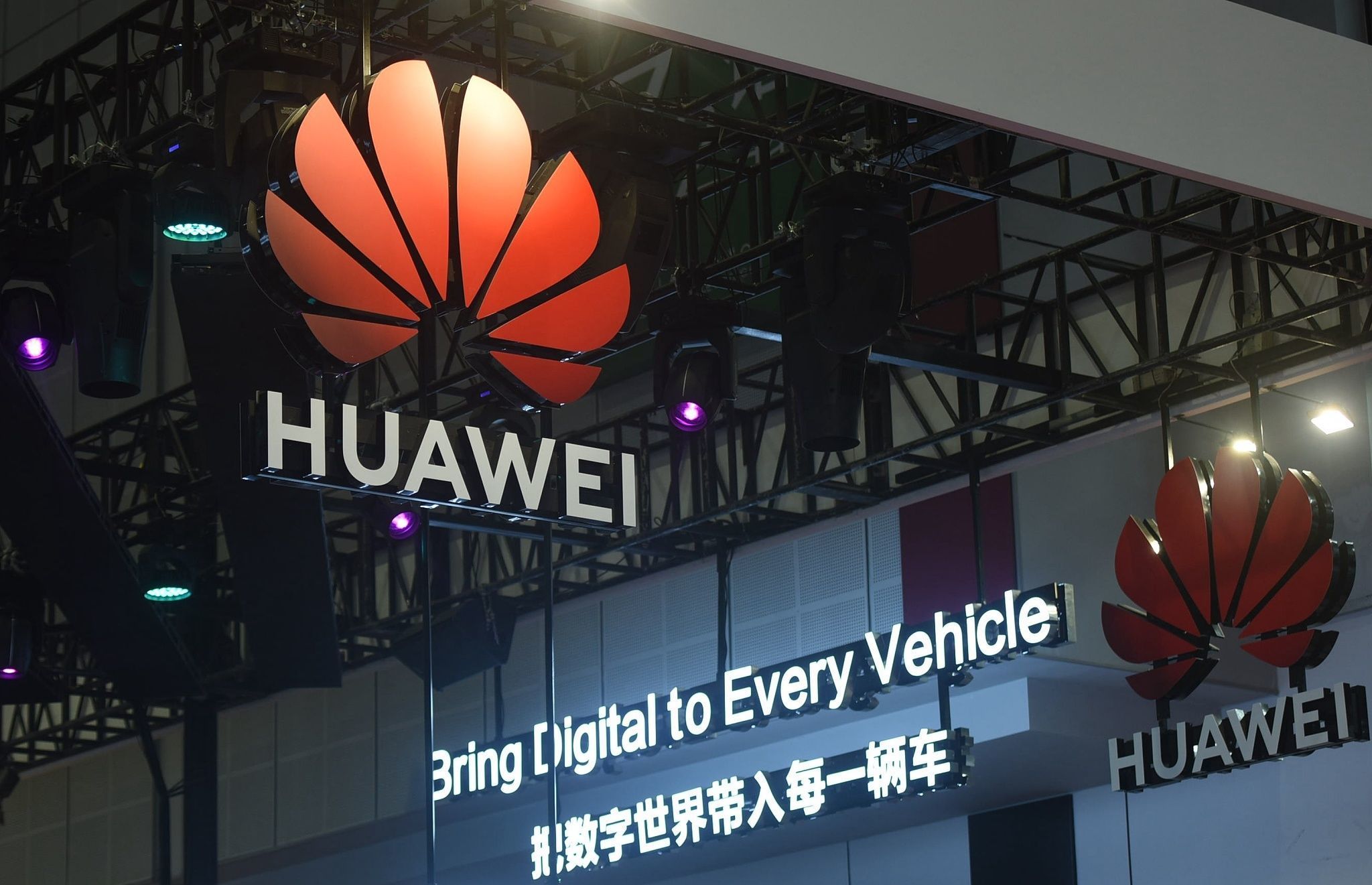 威迈斯:公司800V车载电源产品已获得理想汽车、小鹏汽车等客户的定点并已量产发货