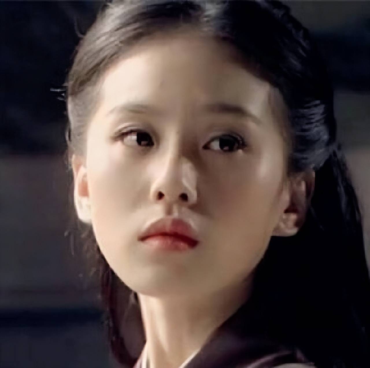 曝刘诗诗吴奇隆离婚再上热搜,刘诗诗于2月转让公司股权给吴奇隆