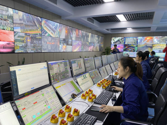 华菱钢铁：华菱湘钢是全球产能规模位居前列的宽厚板生产基地