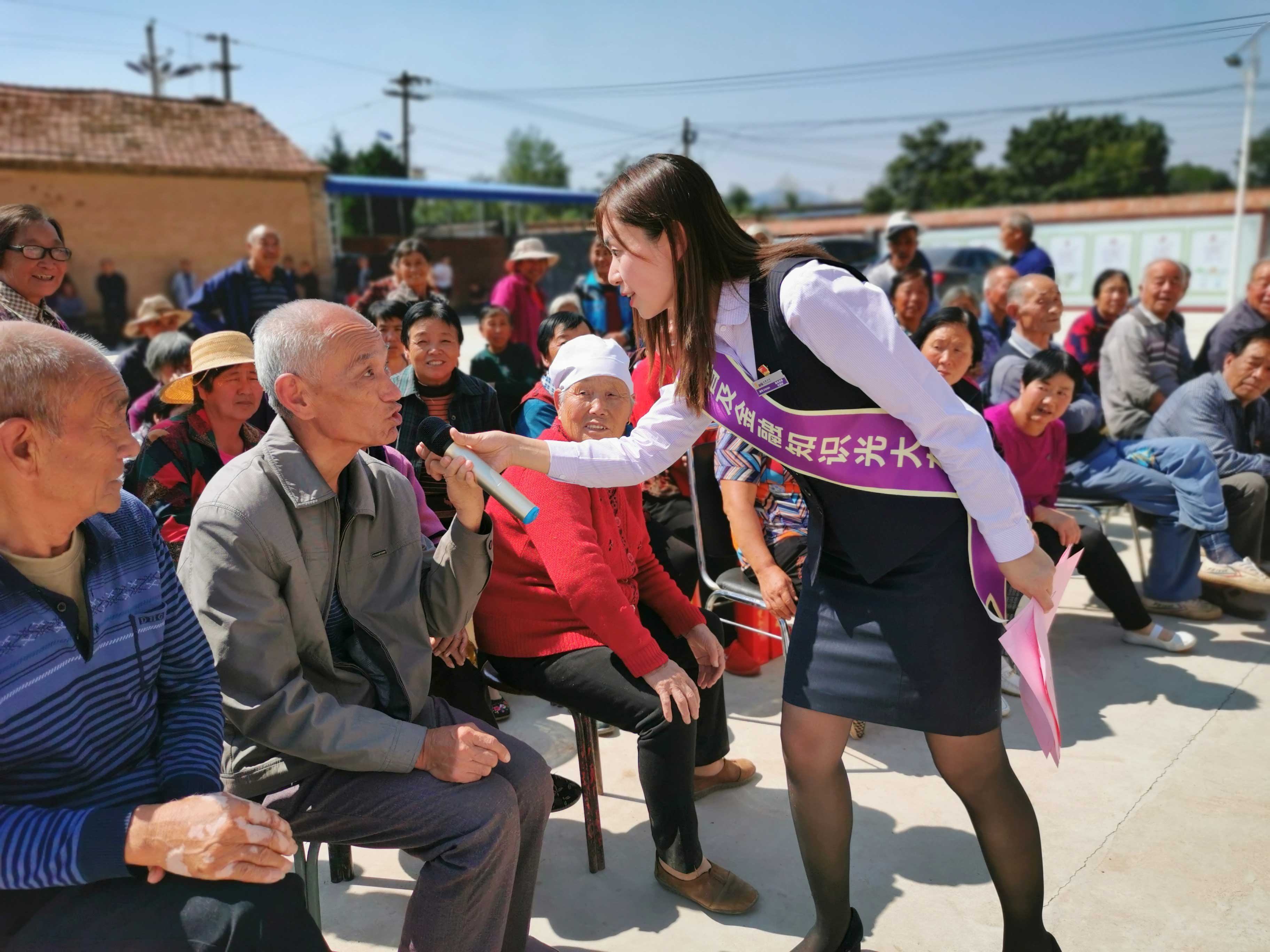光大银行聘任郝成为行长、刘彦为副行长，原副行长曲亮因工作调整辞任