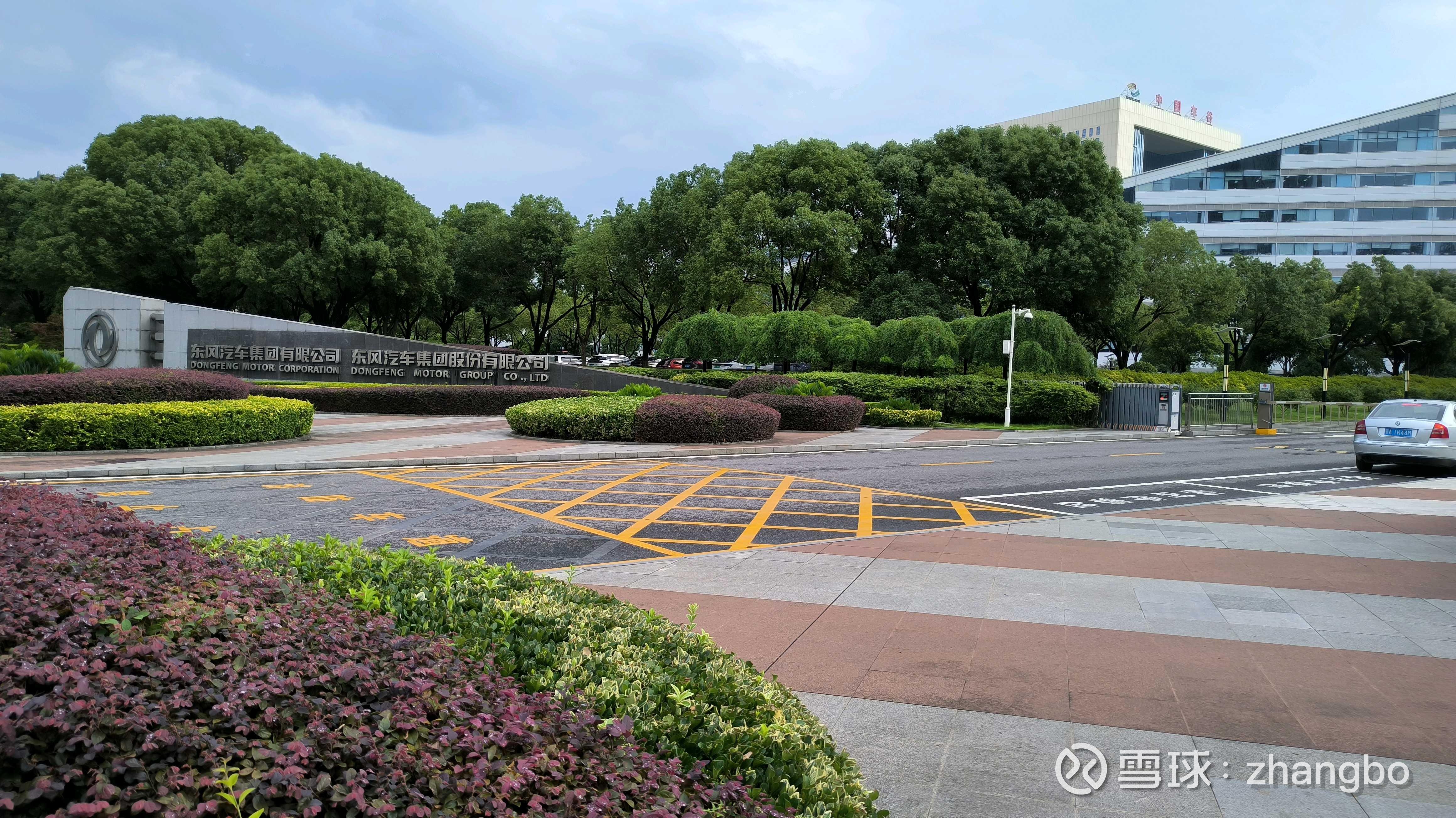 华海清科最新公告：拟使用不低于5000万元且不超过1亿元回购公司股份