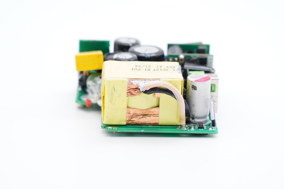 杰华特最新公告：拟购买新港海岸部分股份