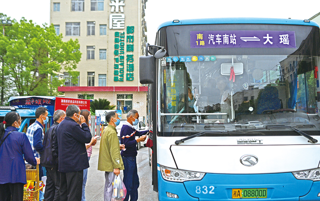 前三季度交通运输成绩亮眼:完成固定资产投资2.6万亿元,民航货运量增长14%