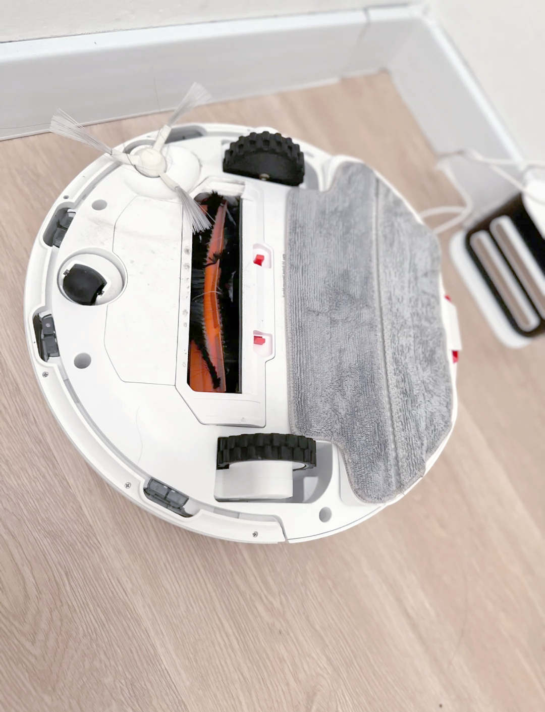 小米瀚星创投入股人形机器人公司RoboParty