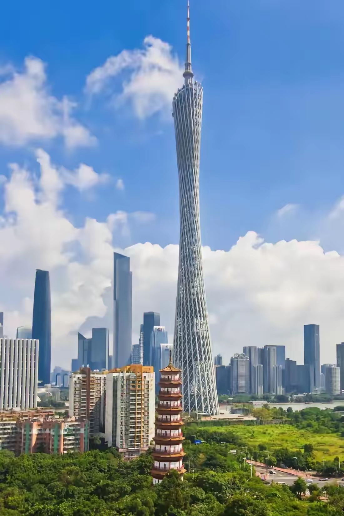 业界热议：具身智能领域存在一定泡沫，人形机器人明年上半年恐遇到低谷