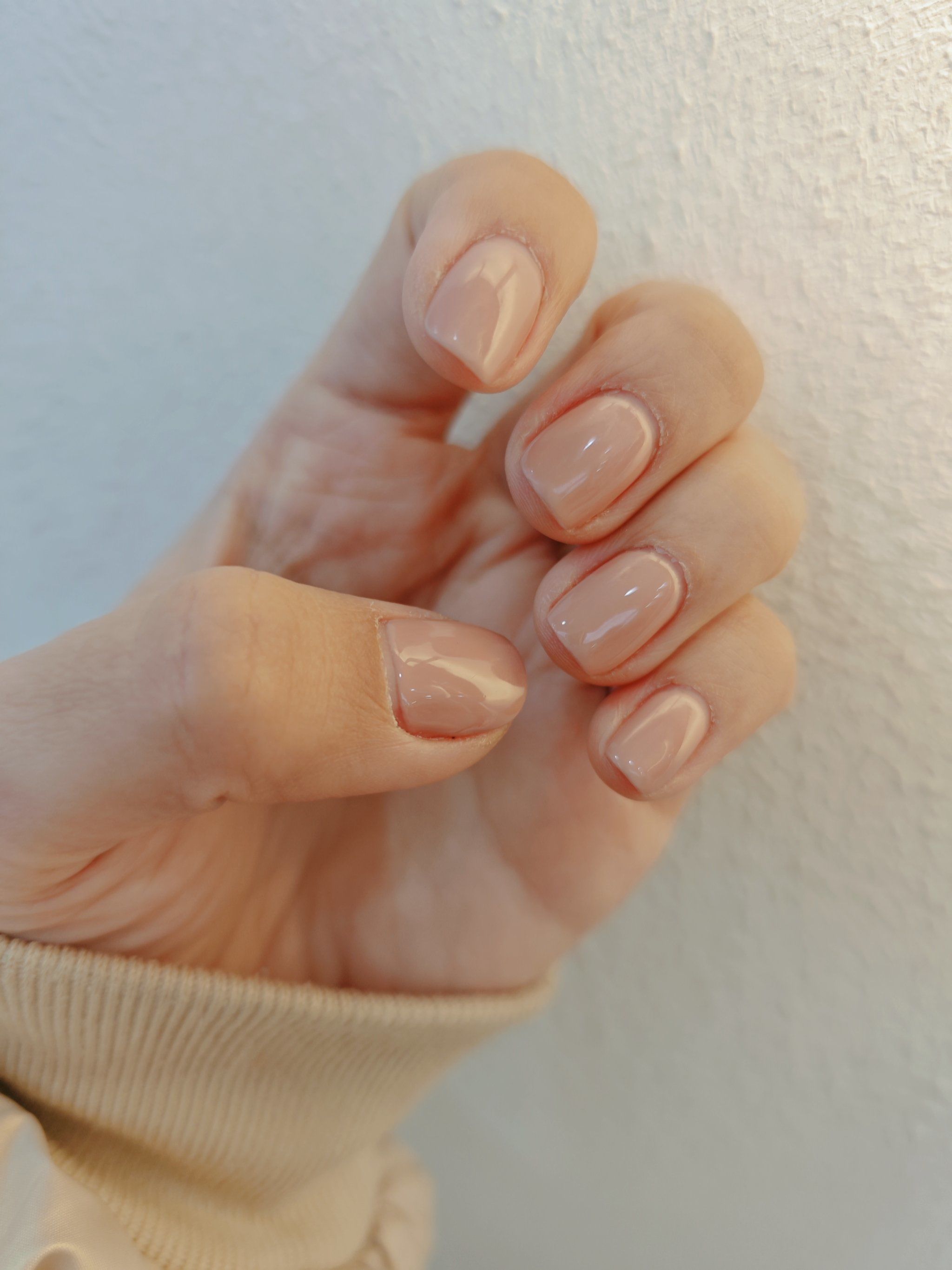 “过年三件套”进入预约模式，百万家美甲相关企业或迎客流高峰期