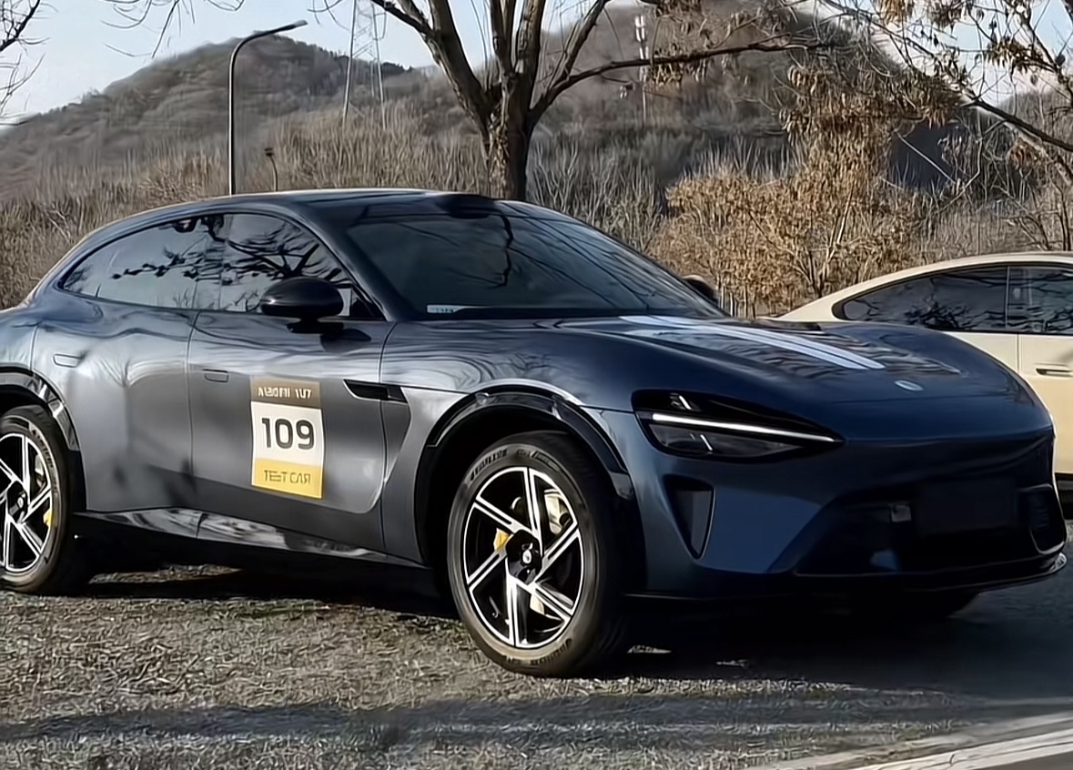 小米汽车对开门专利获授权，可实现无序开门