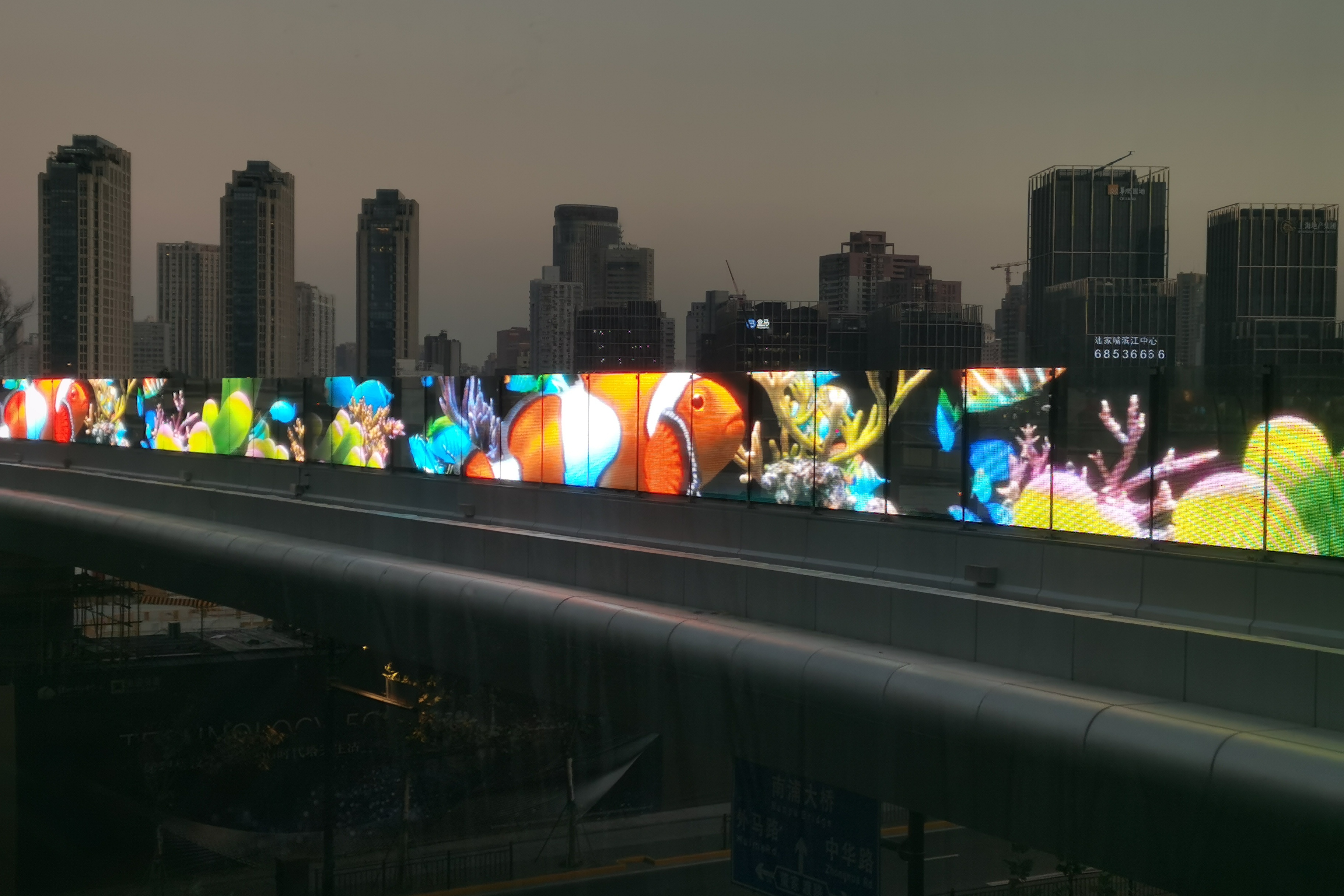 莱特光电最新公告：控股子公司拟投资10亿元建设石英布研发中心及生产基地项目