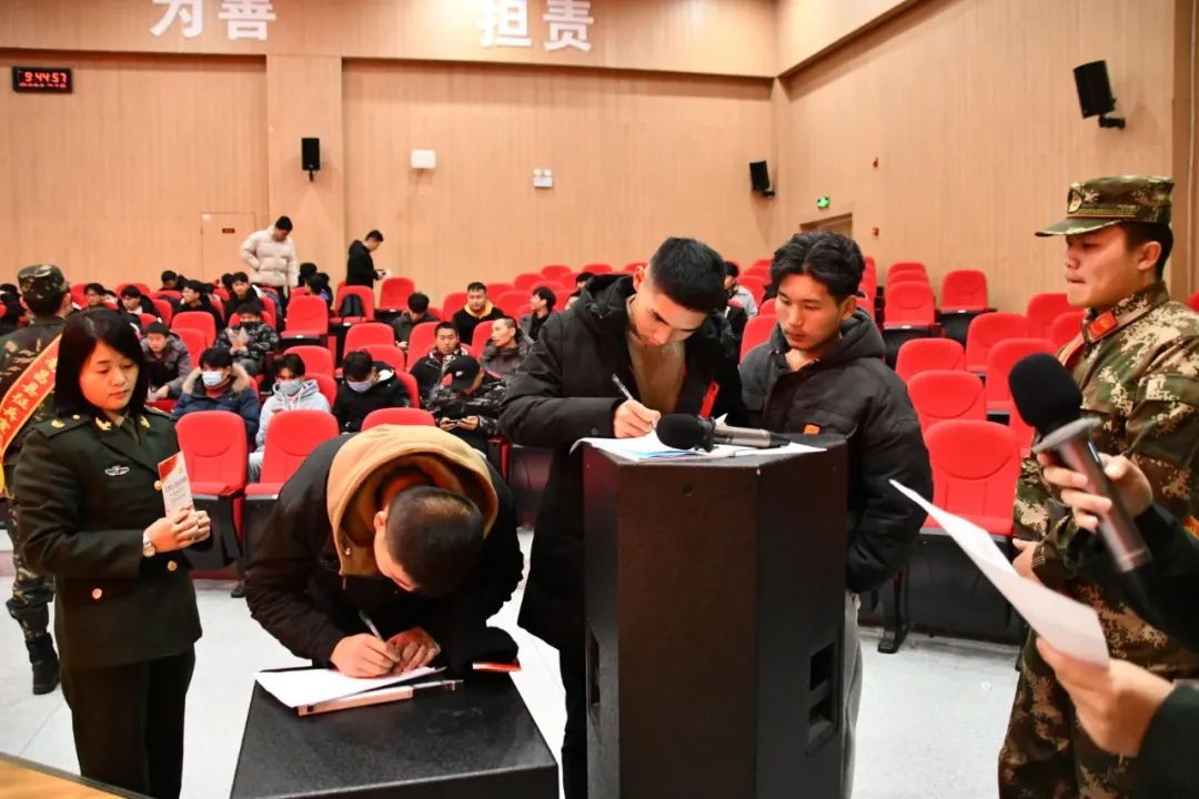 点“经”之笔丨从职业“上新”看经济新气象
